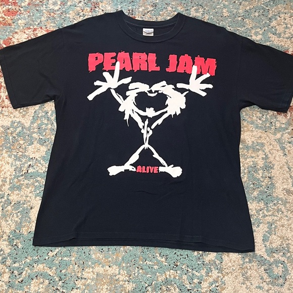 Gildan Other - Pearl Jam Black Graphic T-Shirt